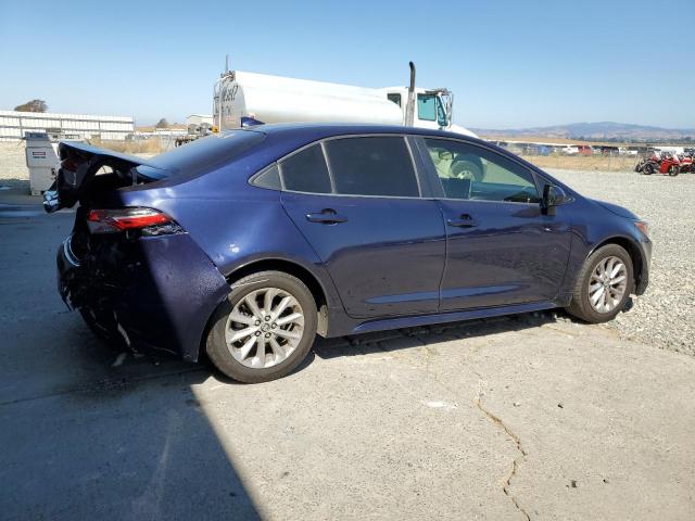 JTDHPRAE7LJ009371 - 2020 TOYOTA COROLLA LE BLUE photo 3