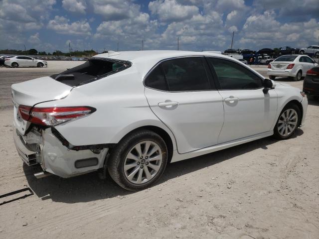 4T1C11AK1LU938713 - 2020 TOYOTA CAMRY LE WHITE photo 3