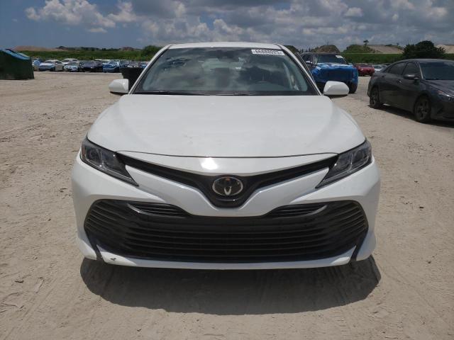 4T1C11AK1LU938713 - 2020 TOYOTA CAMRY LE WHITE photo 5