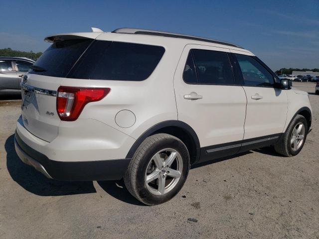 1FM5K8D8XHGA30667 - 2017 FORD EXPLORER XLT თეთრი ფოტო 3