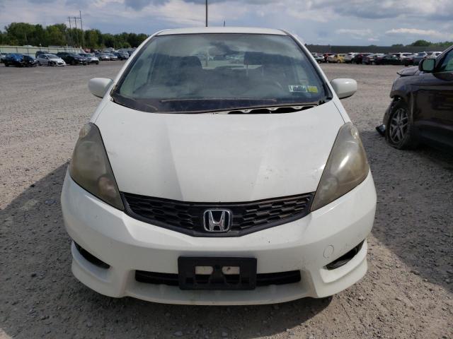 JHMGE8H54CC000633 - 2012 HONDA FIT SPORT WHITE photo 5