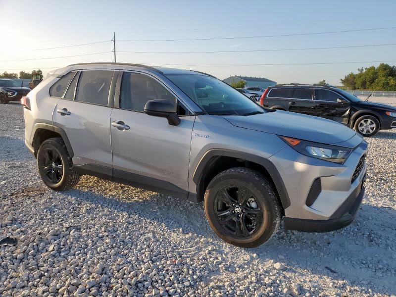 4T3LWRFV7MU046509 - 2021 TOYOTA RAV4 LE SILVER photo 4