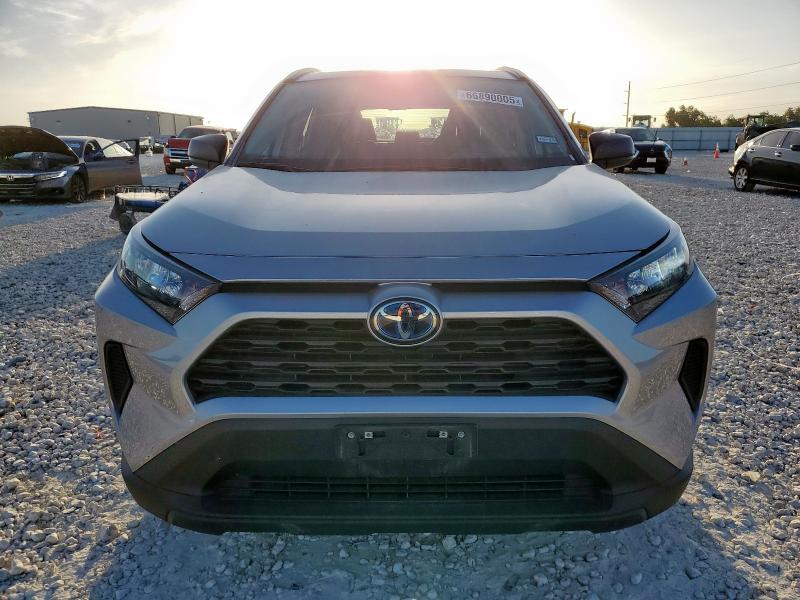 4T3LWRFV7MU046509 - 2021 TOYOTA RAV4 LE SILVER photo 5