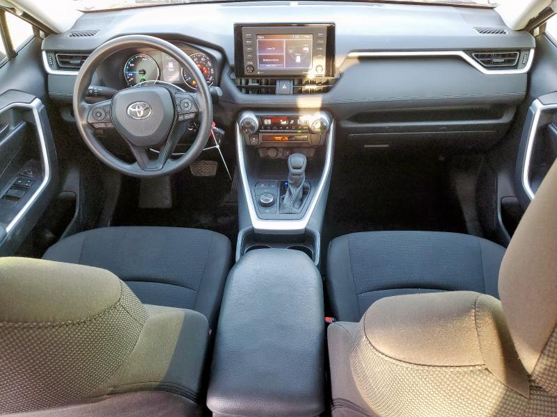 4T3LWRFV7MU046509 - 2021 TOYOTA RAV4 LE SILVER photo 8