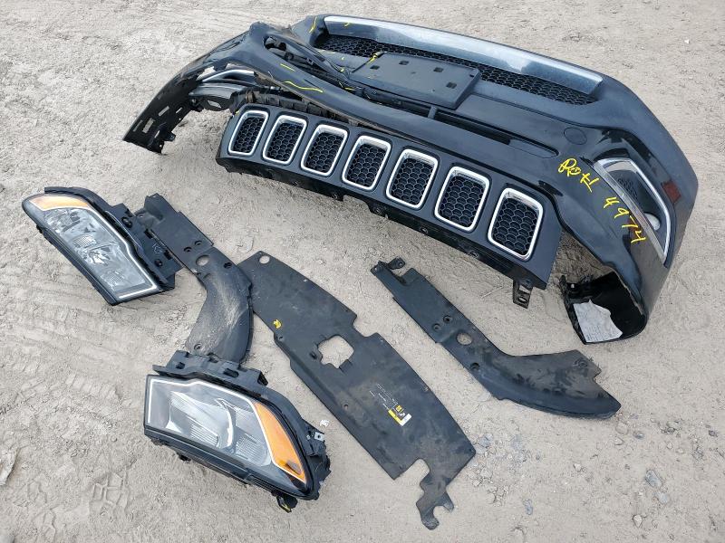 3C4NJDCB1JT355299 - 2018 JEEP COMPASS LIMITED Czarny zdjęcie 13