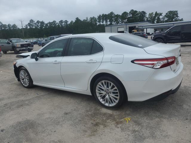 4T1B11HK3JU066386 - 2018 TOYOTA CAMRY L 白色 照片 2