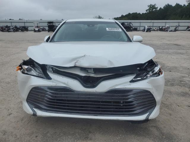 4T1B11HK3JU066386 - 2018 TOYOTA CAMRY L 白色 照片 5