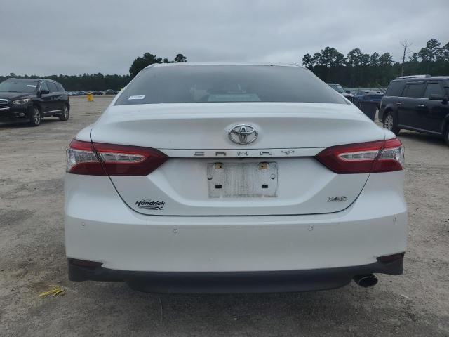 4T1B11HK3JU066386 - 2018 TOYOTA CAMRY L 白色 照片 6