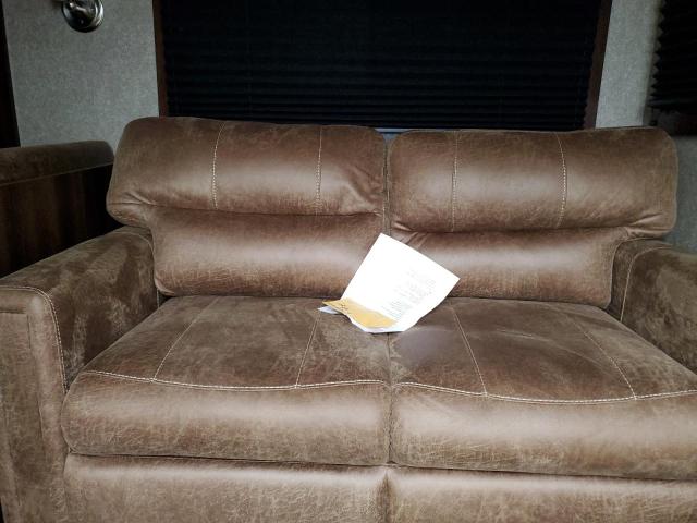 1UJBJ0BTXJ1T90419 - 2018 JAYC TRAVEL TRL ორფეროვანი ფოტო 8