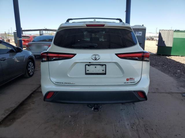 5TDHZRBH9LS514575 - 2020 TOYOTA HIGHLANDER XLE WHITE photo 6