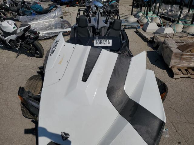 57XAAPHD1M8147282 - 2021 POLARIS SLINGSHOT SL WHITE photo 5