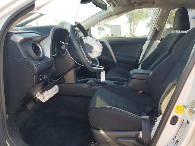 2T3RFREV1HW668380 - 2017 TOYOTA RAV4 XLE WHITE photo 7