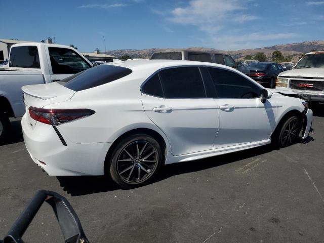 4T1G11AK2PU155228 - 2023 TOYOTA CAMRY SE NIGHT SHADE WHITE photo 3