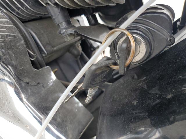 JH2RC4468YK301286 - 2000 HONDA VT750 CD2 RED photo 8