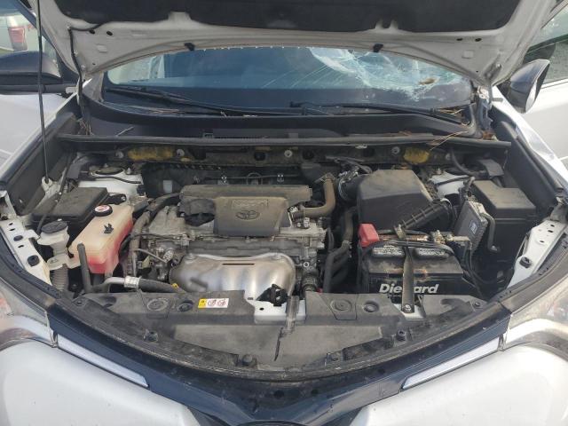 JTMZFREV9JJ210977 - 2018 TOYOTA RAV4 LE 白色 照片 11