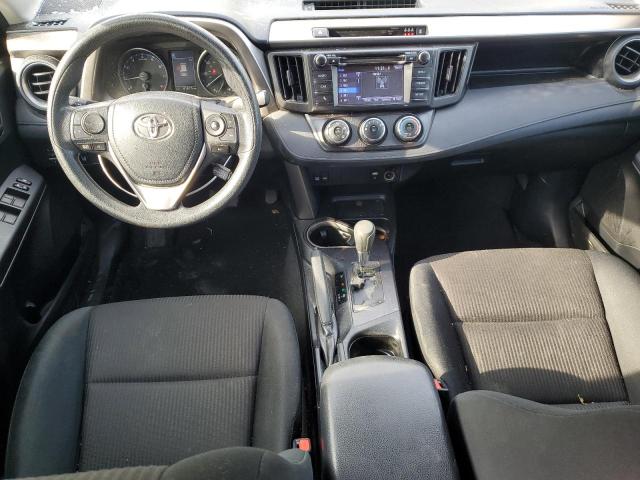 JTMZFREV9JJ210977 - 2018 TOYOTA RAV4 LE 白色 照片 8