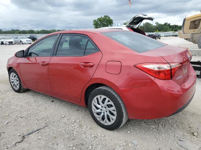 5YFBURHEXJP777505 - 2018 TOYOTA COROLLA L RED photo 2