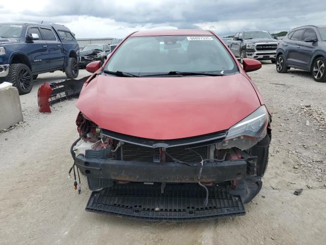 5YFBURHEXJP777505 - 2018 TOYOTA COROLLA L RED photo 5