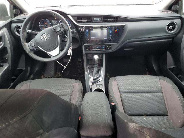 5YFBURHEXJP777505 - 2018 TOYOTA COROLLA L RED photo 8