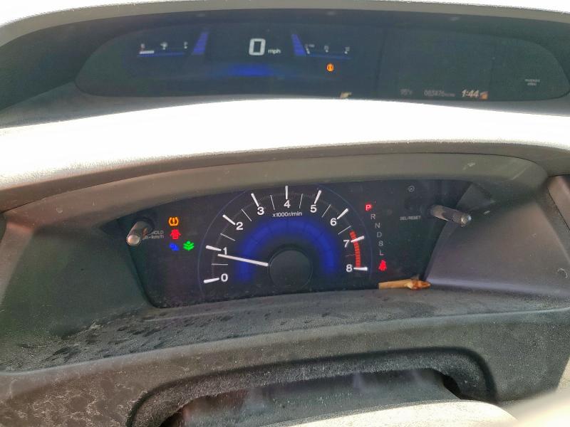 2HGFB2F55FH527086 - 2015 HONDA CIVIC LX ვერცხლისფერი ფოტო 9