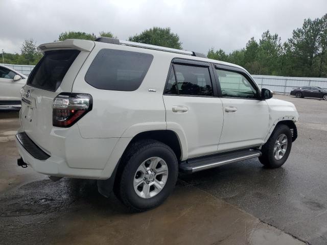 JTEEU5JR6P5281069 - 2023 TOYOTA 4RUNNER SR5 白色 照片 3