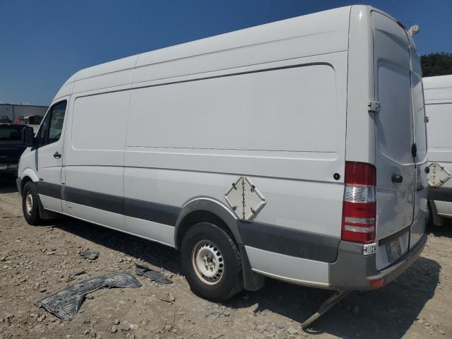 WD3PE8CBXB5579753 - 2011 MERCEDES-BENZ SPRINTER 2500 WHITE photo 2