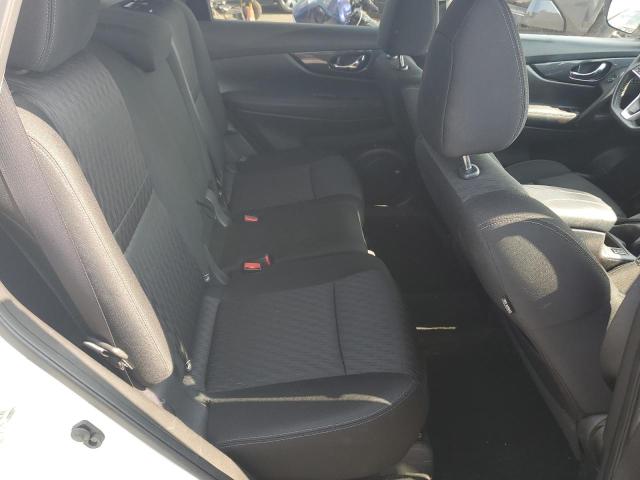 KNMAT2MV0JP520169 - 2018 NISSAN ROGUE S WHITE photo 11