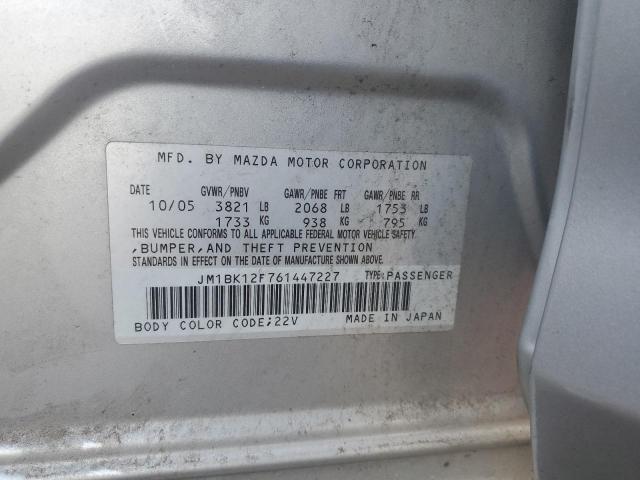 JM1BK12F761447227 - 2006 MAZDA 3 I SILVER photo 12