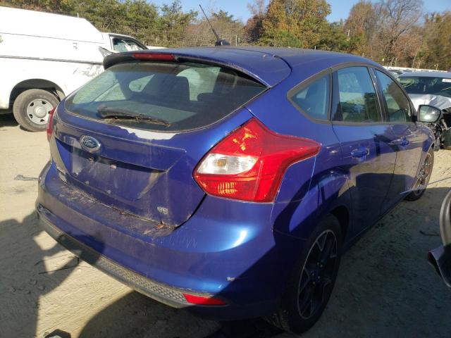 1FAHP3K20CL265167 - 2012 FORD FOCUS SE BLUE photo 4