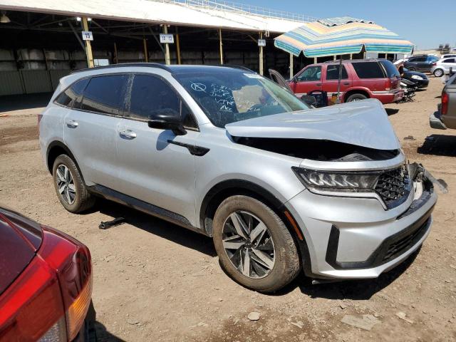 5XYRL4LC6NG124321 - 2022 KIA SORENTO S SILVER photo 4