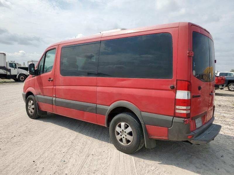 WDZPE7CC0B5517044 - 2011 MERCEDES-BENZ SPRINTER 2500 红色 照片 3