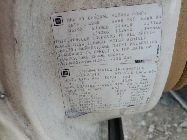 1G4BR8378NW411295 - 1992 BUICK ROADMASTER ESTATE WHITE photo 12