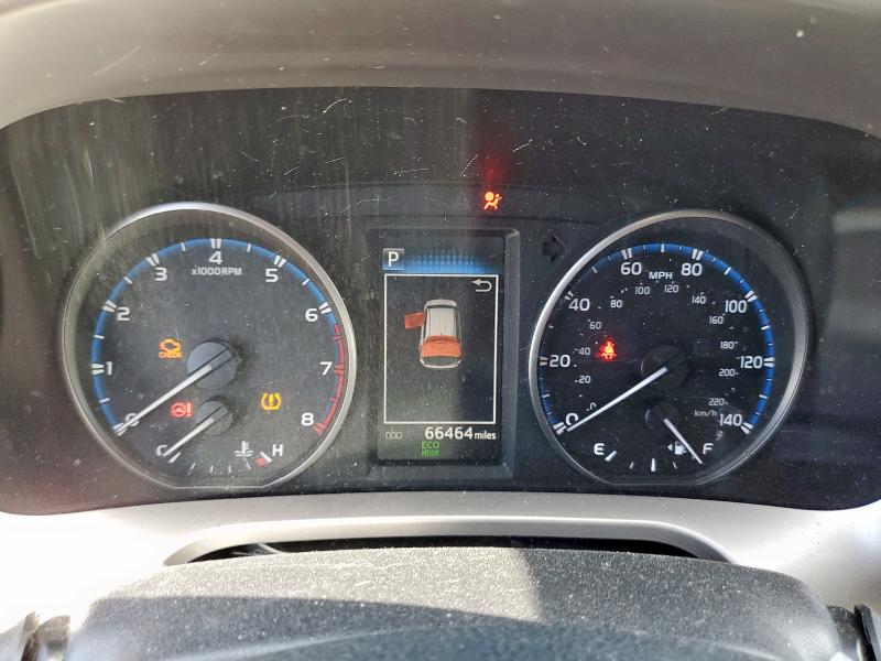 JTMWFREV6HD094858 - 2017 TOYOTA RAV4 XLE GRAY photo 9