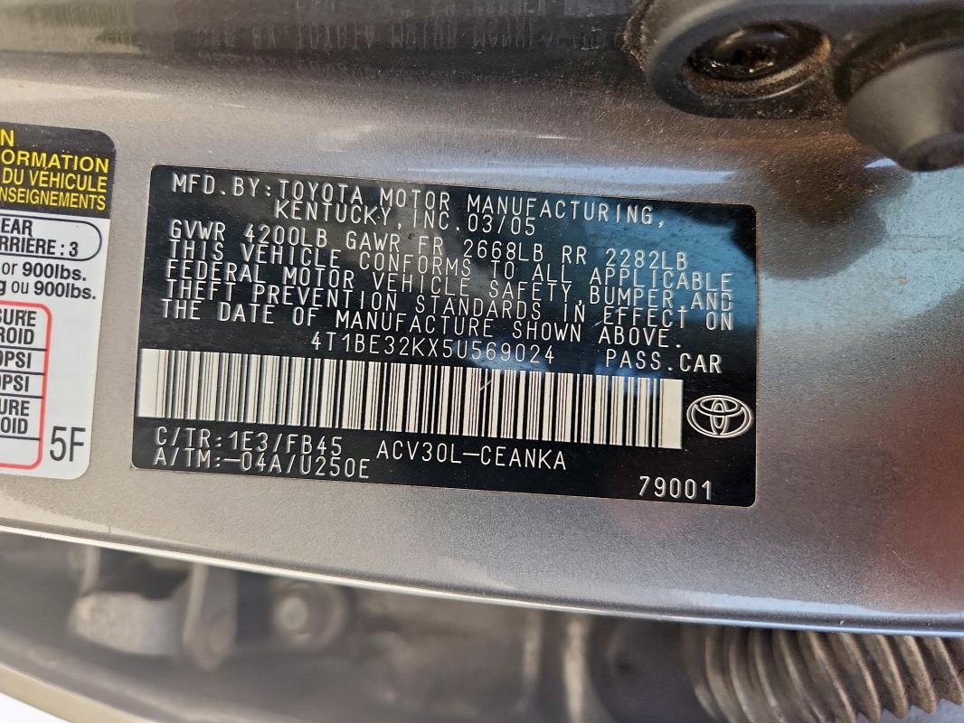 4T1BE32KX5U569024 - 2005 TOYOTA CAMRY LE ნაცრისფერი ფოტო 12