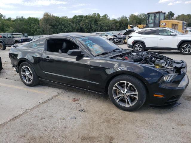 1ZVBP8AM9E5260375 - 2014 FORD MUSTANG BLACK photo 4