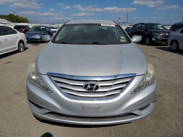 5NPEB4AC0BH001977 - 2011 HYUNDAI SONATA GLS SILVER photo 5