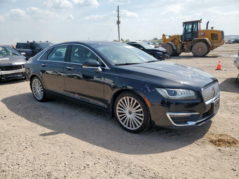 3LN6L5E98HR603761 - 2017 LINCOLN MKZ RESERVE შავი ფოტო 4