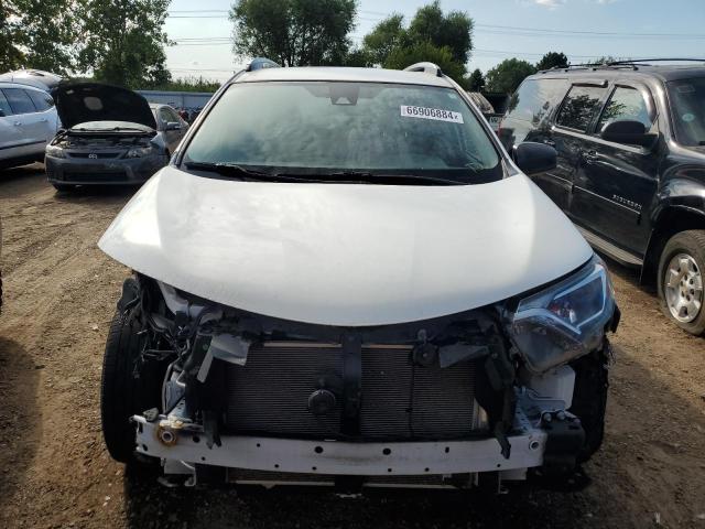 JTMBFREV7JJ227777 - 2018 TOYOTA RAV4 LE WHITE photo 5