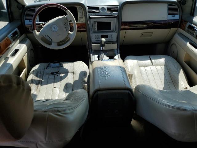 5LMFU27R14LJ42191 - 2004 LINCOLN NAVIGATOR შავი ფოტო 8