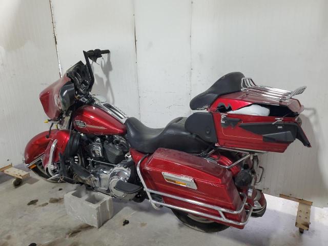 1HD1FCM13CB675484 - 2012 HARLEY-DAVIDSON FLHTCU ULTRA CLASSIC ELECTRA GLIDE RED photo 3