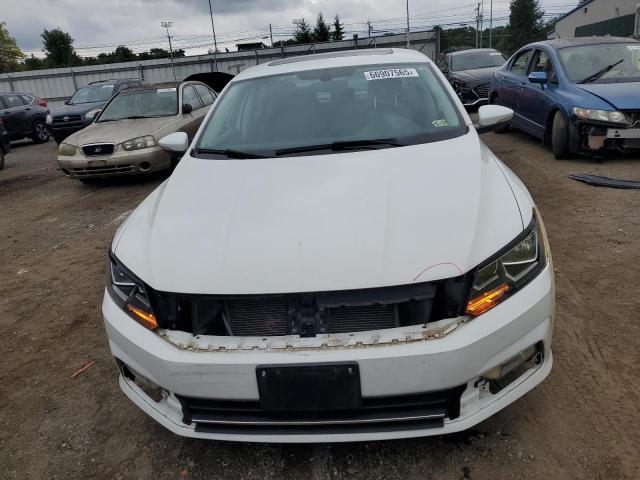 1VWBT7A31GC004212 - 2016 VOLKSWAGEN PASSAT SE თეთრი ფოტო 5