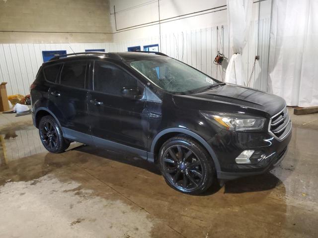 1FMCU9G95HUC71694 - 2017 FORD ESCAPE SE BLACK photo 4