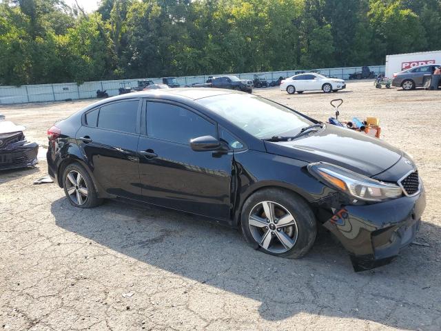 3KPFL4A77JE262885 - 2018 KIA FORTE LX BLACK photo 4