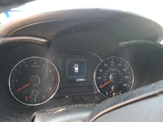 3KPFL4A77JE262885 - 2018 KIA FORTE LX BLACK photo 9