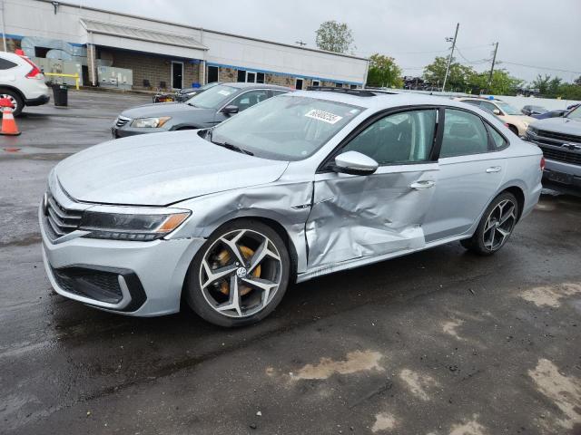 1VWMA7A3XLC027058 - 2020 VOLKSWAGEN PASSAT R-LINE Silber Foto 1