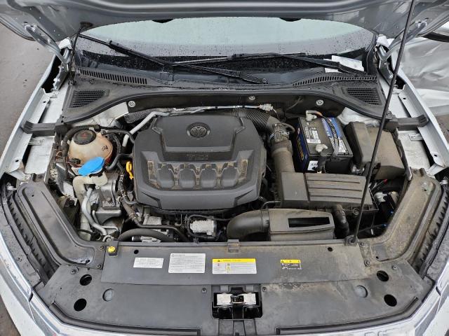 1VWMA7A3XLC027058 - 2020 VOLKSWAGEN PASSAT R-LINE Silber Foto 11