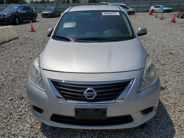 3N1CN7AP7DL857737 - 2013 NISSAN VERSA S SILVER photo 5