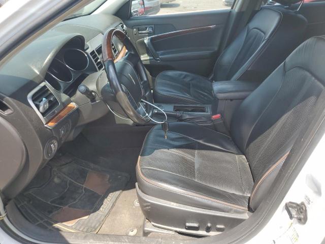 3LNHL2GC6CR802977 - 2012 LINCOLN MKZ WHITE photo 7