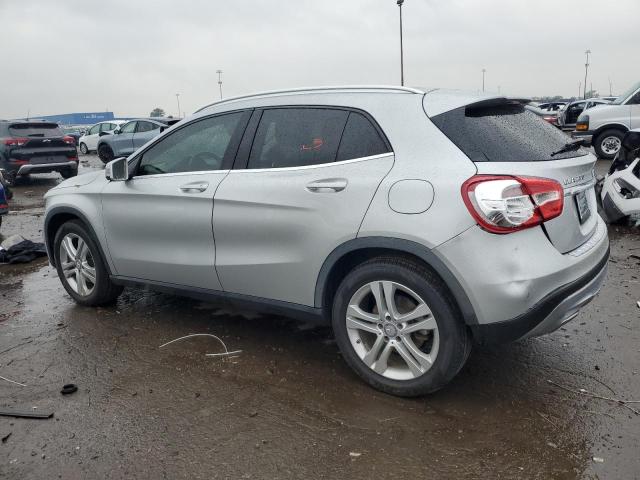 WDCTG4EBXFJ117608 - 2015 MERCEDES-BENZ GLA 250 SILVER photo 2