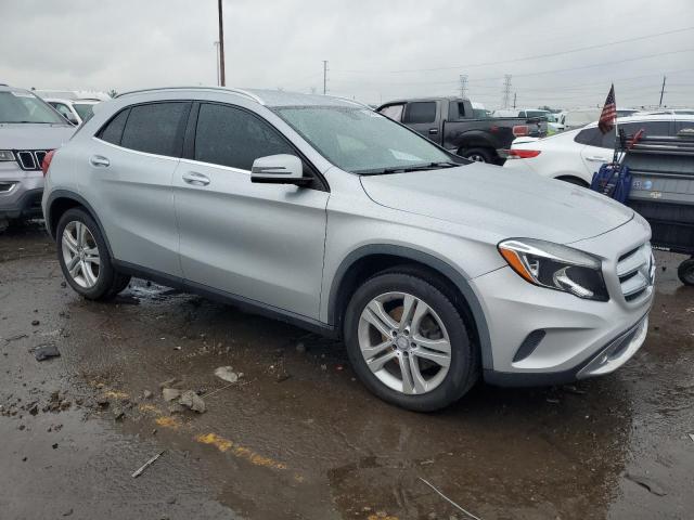 WDCTG4EBXFJ117608 - 2015 MERCEDES-BENZ GLA 250 SILVER photo 4
